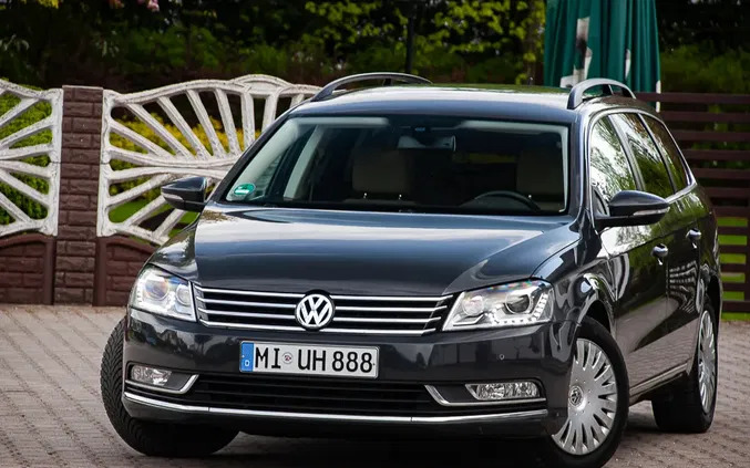mazowieckie Volkswagen Passat cena 35900 przebieg: 203452, rok produkcji 2012 z Węgorzewo